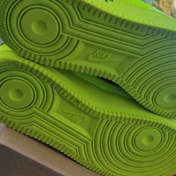 AUTHENTIC OFF-WHITE x NIKE AIR FORCE 1 LOW “VOLT” - Picture 6 of 6